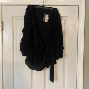 Dress too, with ruffled sleeved. Smoke and pet free home